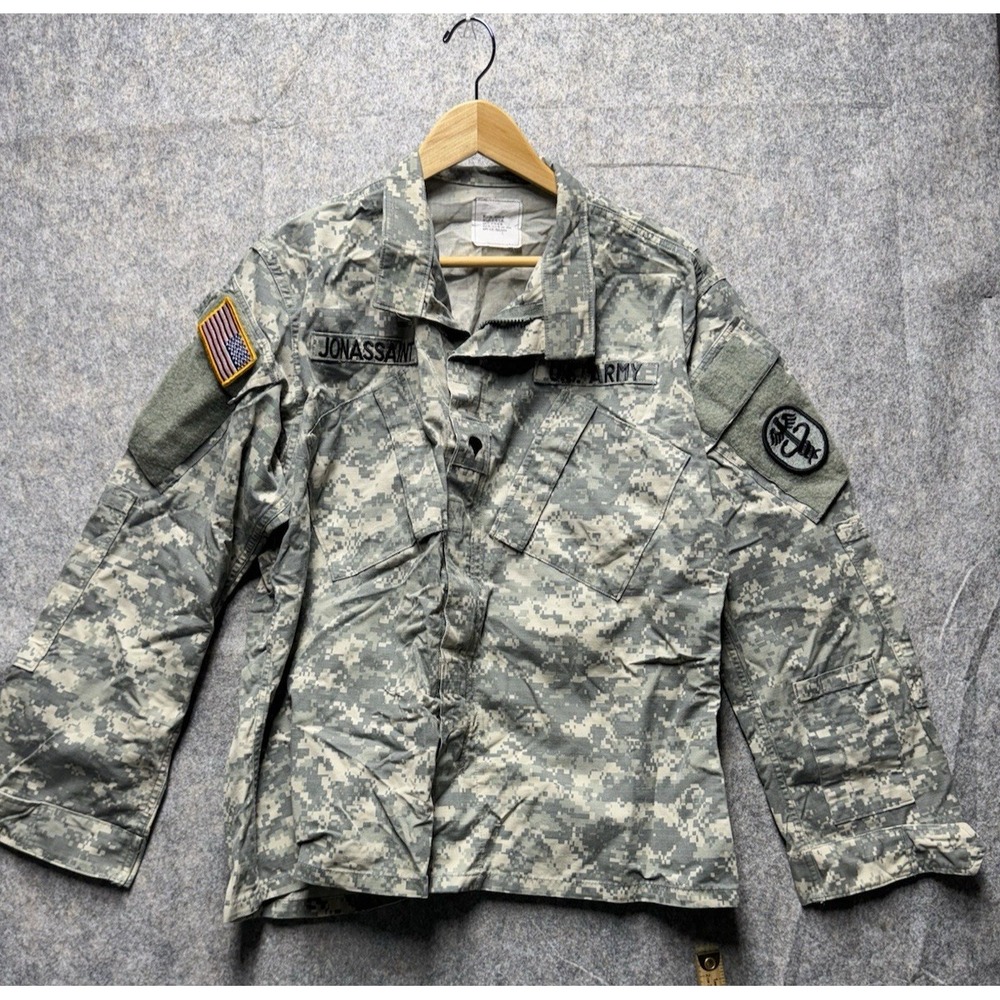 US Army Camouflage Combat Uniform‎ Zip Up Shirt - Medium Regular - Digital Camo